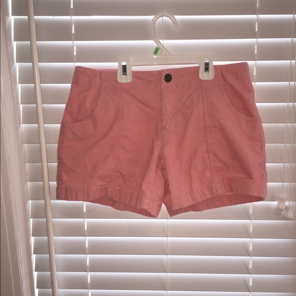 Vineyard Vines Short - Picture 1 of 3